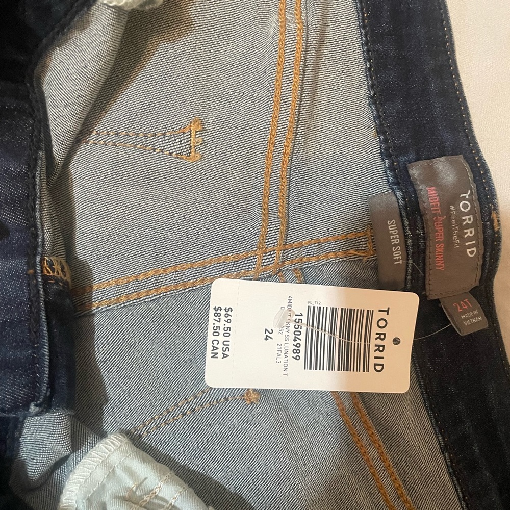 Torrid jeans new with tags bought them then lost a bunch of weight don’t fit